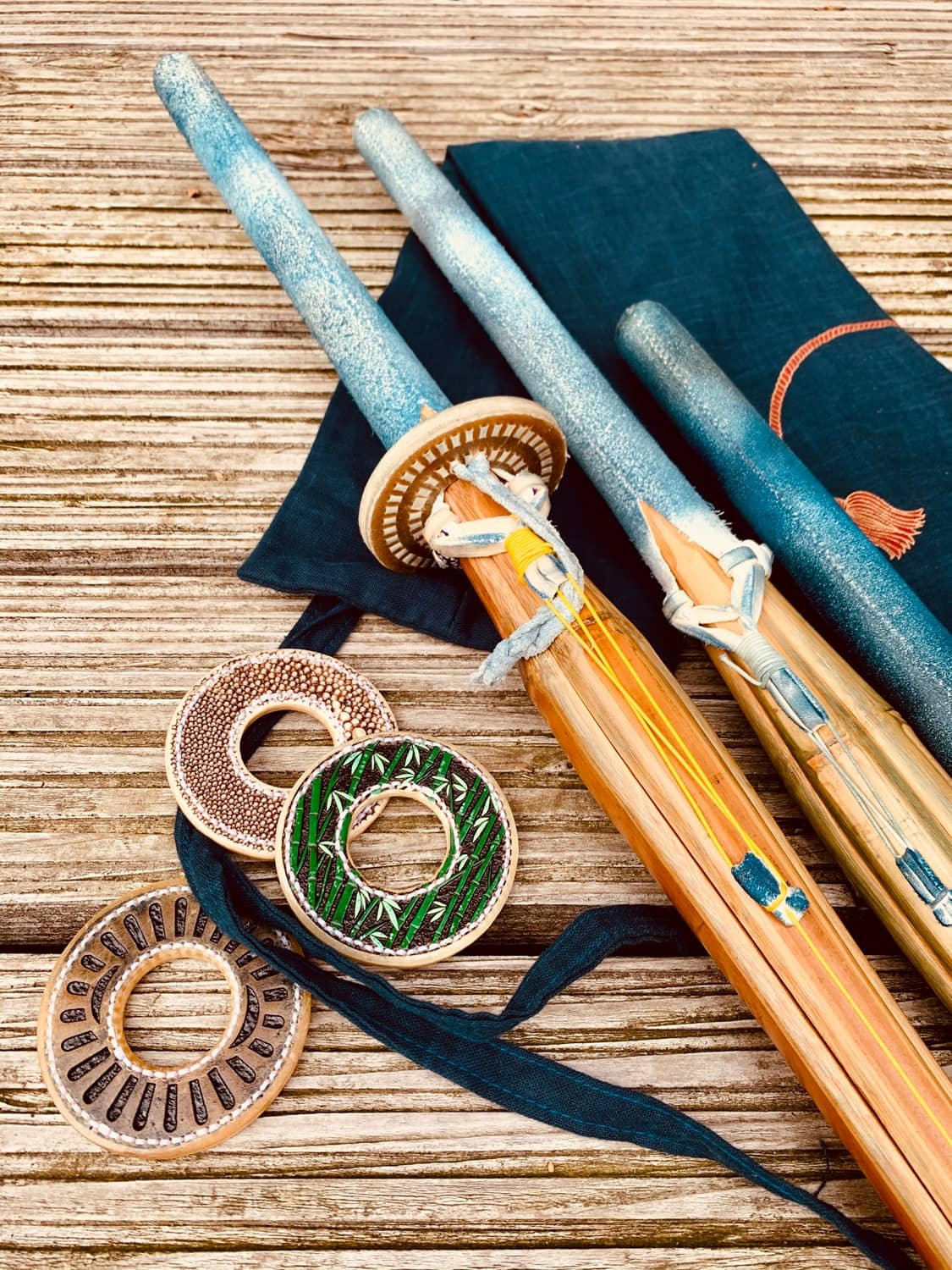 Shinai mit Schwerttasche und Tsuba